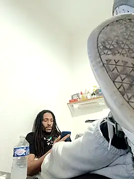 Snapshot of Mikaaa97 chatting on 22, 12, 2025 Mikaaa97 online show from 22, 12, 2025