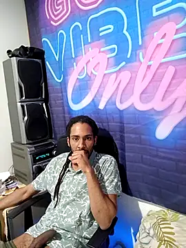 Snapshot of Mikaaa97 chatting on 13, 2, 2026 Mikaaa97 online show from 13, 2, 2026