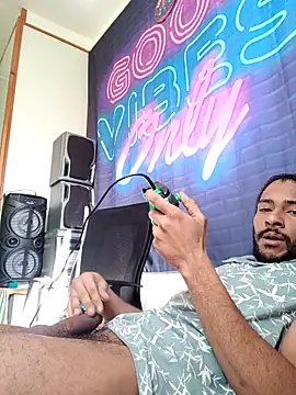 Snapshot of Mikaaa97 chatting on 16, 2, 2026 Mikaaa97 online show from 16, 2, 2026