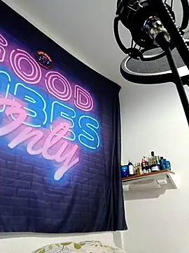 Snapshot of Mikaaa97 chatting on 10, 4, 2026 Mikaaa97 online show from 10, 4, 2026