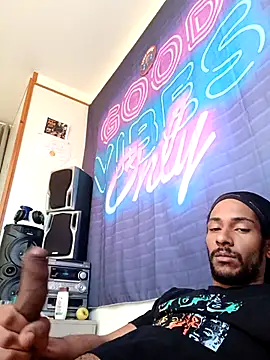 Snapshot of Mikaaa97 chatting on 15, 4, 2026 Mikaaa97 online show from 15, 4, 2026