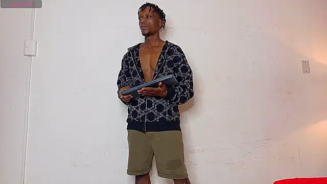 Snapshot of SkylerBigxxx chatting on 20, 9, 2025 SkylerBigxxx online show from 20, 9, 2025