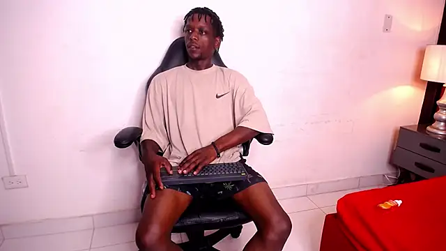 Snapshot of SkylerBigxxx chatting on 16, 10, 2025 SkylerBigxxx online show from 16, 10, 2025