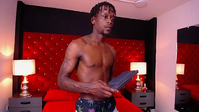 Snapshot of SkylerBigxxx chatting on 29, 10, 2025 SkylerBigxxx online show from 29, 10, 2025