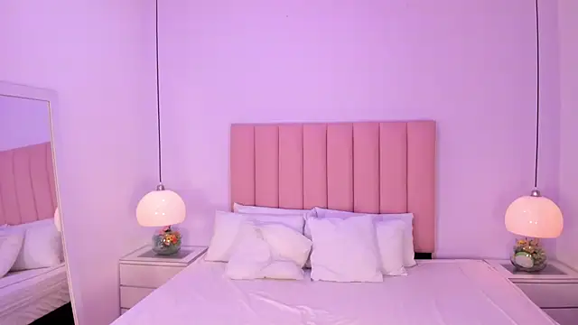 Amy Ferreira online show from 2, 11, 2025