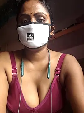 Snapshot of Jasmine_Januja chatting on 7, 10, 2025 Jasmine Januja online show from 7, 10, 2025