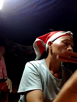 Snapshot of donna-bae chatting on 13, 10, 2025 donna-bae online show from 13, 10, 2025