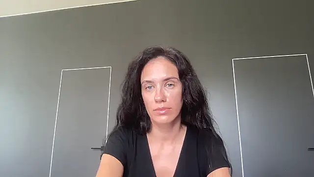 Snapshot of Omelvia chatting on 6, 8, 2026 Omelvia online show from 6, 8, 2026
