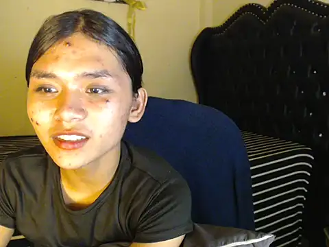 Snapshot of sweet_athena chatting on 4, 4, 2026 sweet athena online show from 4, 4, 2026
