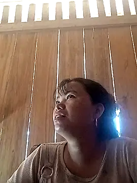 emly-xinh18 online show from 19, 10, 2025