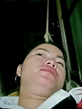 emly-xinh18 online show from 13, 11, 2025