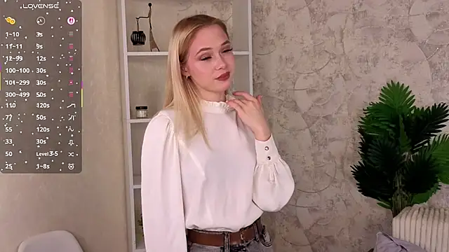 MarniOrdway online show from 7, 10, 2025