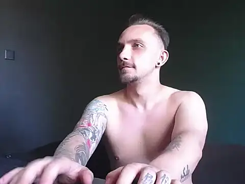 guesswhatbitch online show from 24, 9, 2025