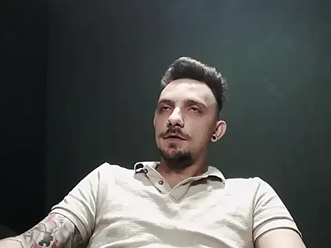 guesswhatbitch online show from 5, 10, 2025