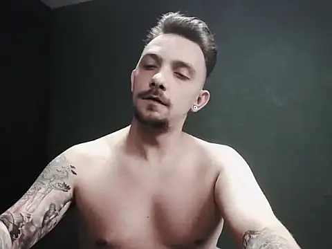 guesswhatbitch online show from 8, 10, 2025