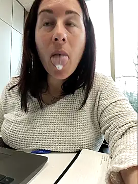 bichota85 online show from 4, 3, 2026