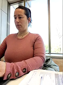 bichota85 online show from 31, 3, 2026