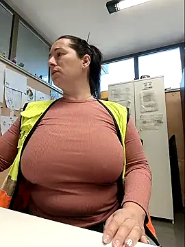 bichota85 online show from 20, 4, 2026