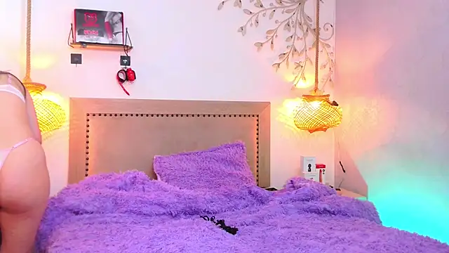 Daphnee-x online show from 17, 9, 2025