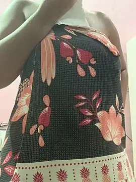 Snapshot of mii_ysaa chatting on 8, 4, 2026 mii ysaa online show from 8, 4, 2026