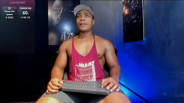 Snapshot of Noah_Black212 chatting on 2, 10, 2025 Noah Black212 online show from 2, 10, 2025