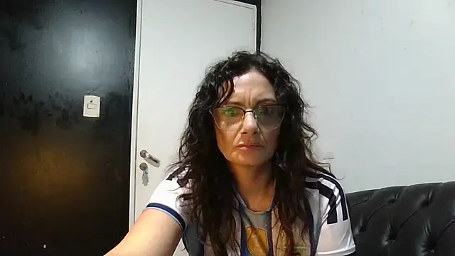 Snapshot of dulcefanny chatting on 4, 7, 2026 dulcefanny online show from 4, 7, 2026