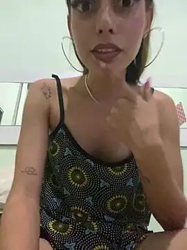 Snapshot of loirinhaaa chatting on 1, 2, 2026 loirinhaaa online show from 1, 2, 2026