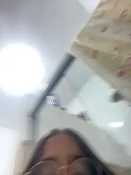 Snapshot of loirinhaaa chatting on 5, 2, 2026 loirinhaaa online show from 5, 2, 2026