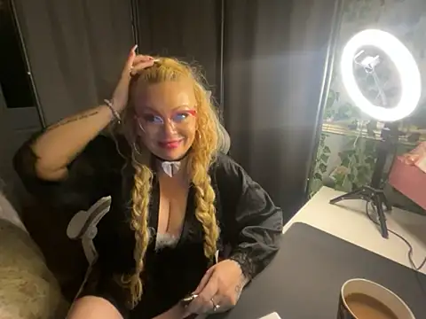 BonnyDesire online show from 3, 4, 2026