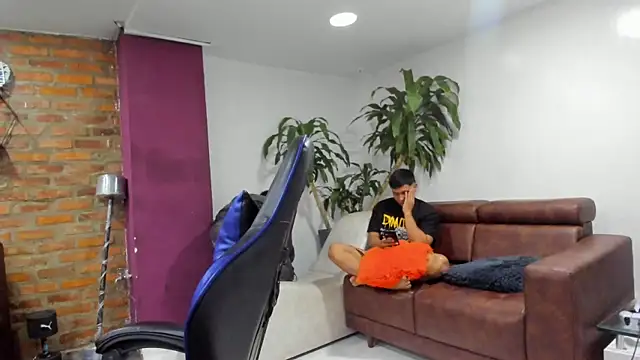 Hot Threesomee online show from 22, 11, 2025