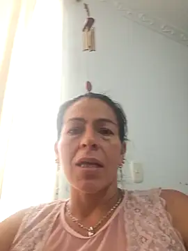 Snapshot of camilavargas_ chatting on 28, 5, 2026 camilavargas online show from 28, 5, 2026