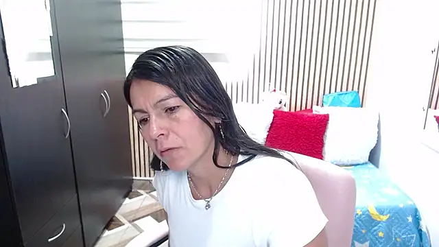 Snapshot of camilavargas_ chatting on 31, 5, 2026 camilavargas online show from 31, 5, 2026