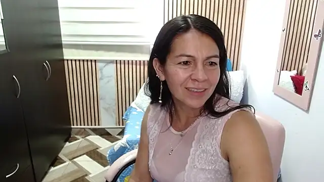 Snapshot of camilavargas_ chatting on 1, 6, 2026 camilavargas online show from 1, 6, 2026
