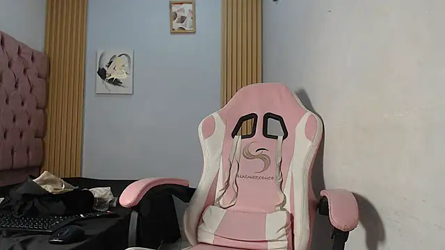 Snapshot of Naomis_35 chatting on 27, 11, 2025 Naomis 35 online show from 27, 11, 2025