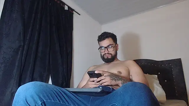 Chrys harris77 online show from 8, 4, 2026