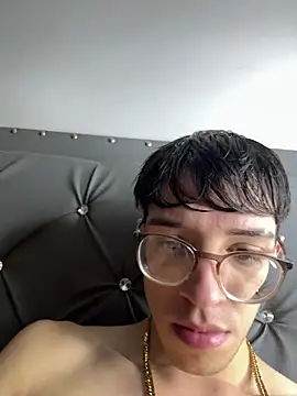 Snapshot of arthurdavies chatting on 31, 10, 2025 arthurdavies online show from 31, 10, 2025