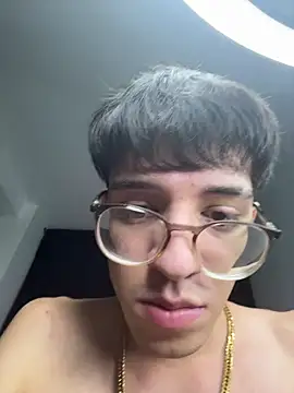 Snapshot of arthurdavies chatting on 3, 11, 2025 arthurdavies online show from 3, 11, 2025