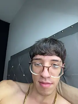 Snapshot of arthurdavies chatting on 10, 11, 2025 arthurdavies online show from 10, 11, 2025