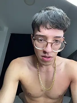 Snapshot of arthurdavies chatting on 21, 11, 2025 arthurdavies online show from 21, 11, 2025