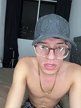 Snapshot of arthurdavies chatting on 14, 12, 2025 arthurdavies online show from 14, 12, 2025