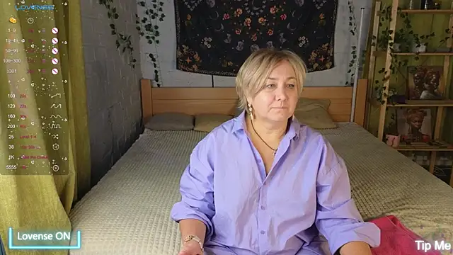 Marta Wils online show from 18, 10, 2025