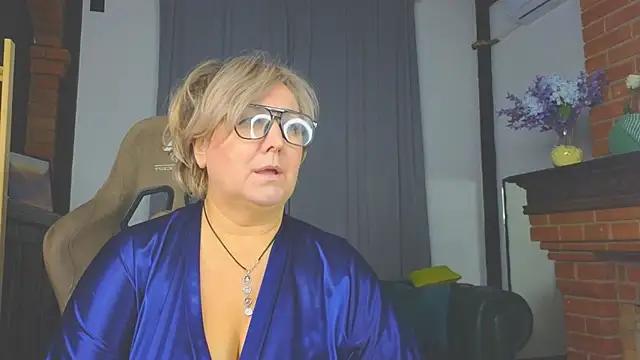 Marta Wils online show from 14, 11, 2025