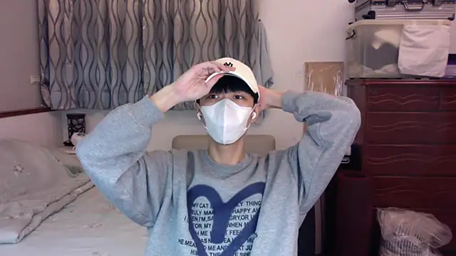 kai101010 online show from 18, 11, 2025