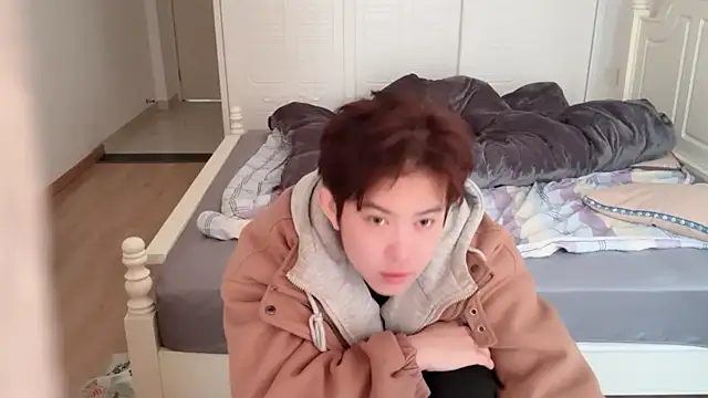 xlong00099 online show from 19, 11, 2025