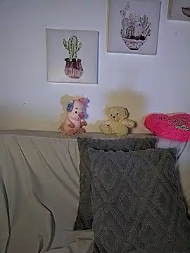 Suzanelee1 online show from 4, 10, 2025