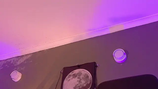 KeendraFox  online show from 7, 11, 2025