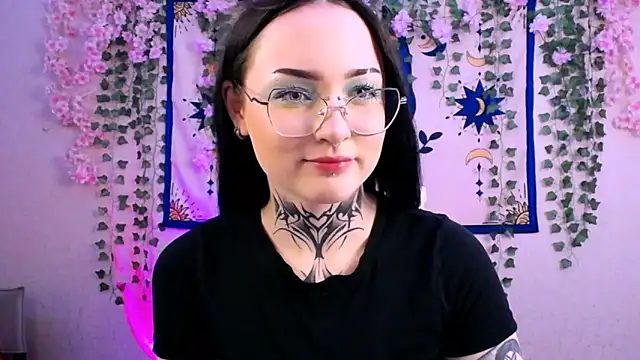 Snapshot of MollyKissy chatting on 24, 4, 2026 MollyKissy online show from 24, 4, 2026