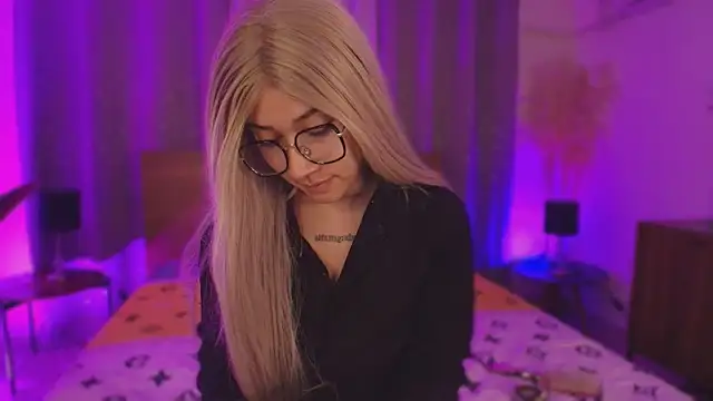 SofiaClarkson online show from 13, 10, 2025