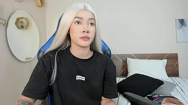 SofiaClarkson online show from 18, 10, 2025