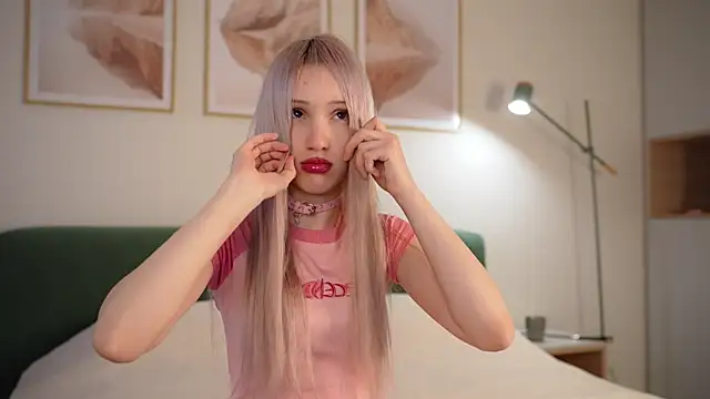 Laura Obsidian online show from 26, 9, 2025